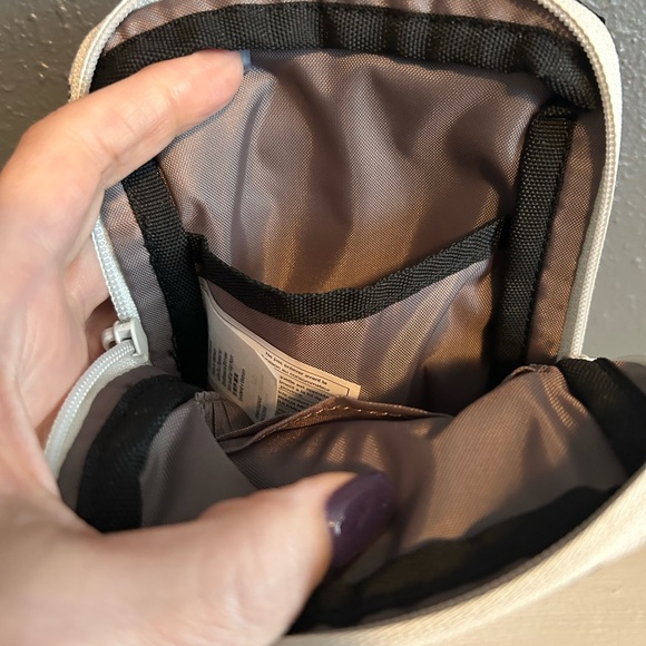 Kavu Chevron Pattern Essential Bag - Picture 4 of 4